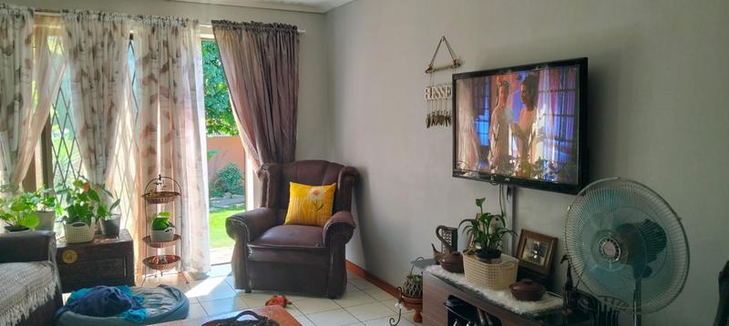 2 Bedroom Property for Sale in Soneike Western Cape